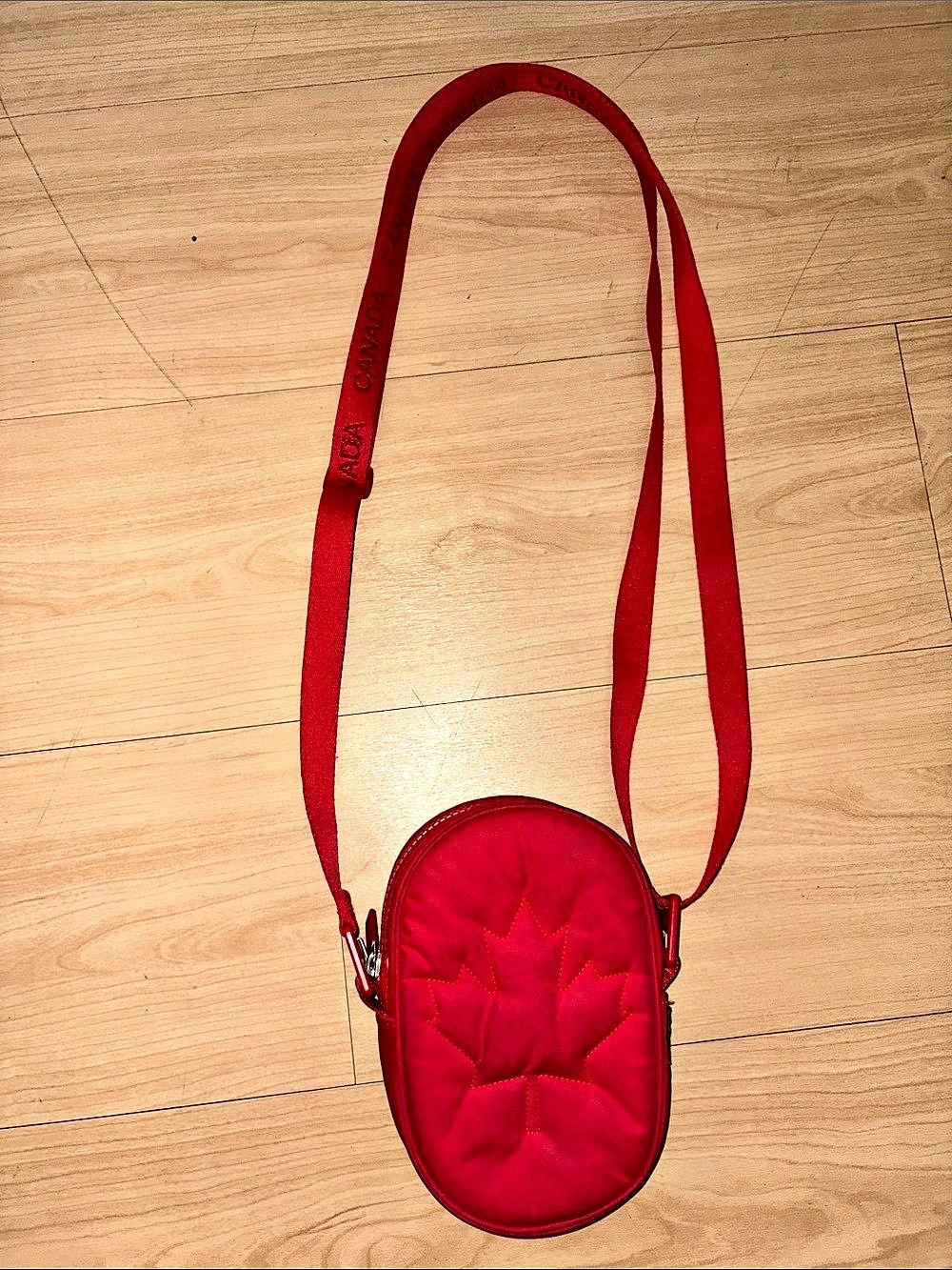 Team canada lululemon Red Quilted Crossbody Bag Like New